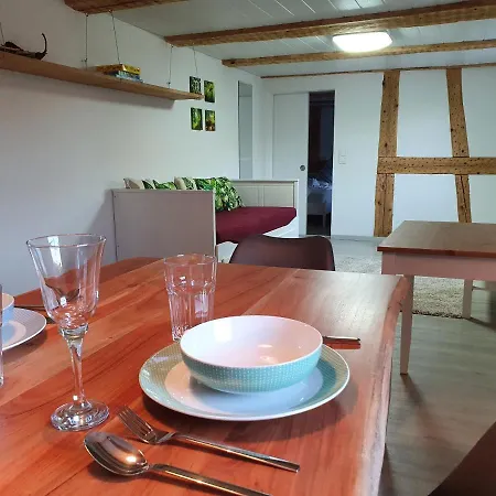 Happy Memories Apartment